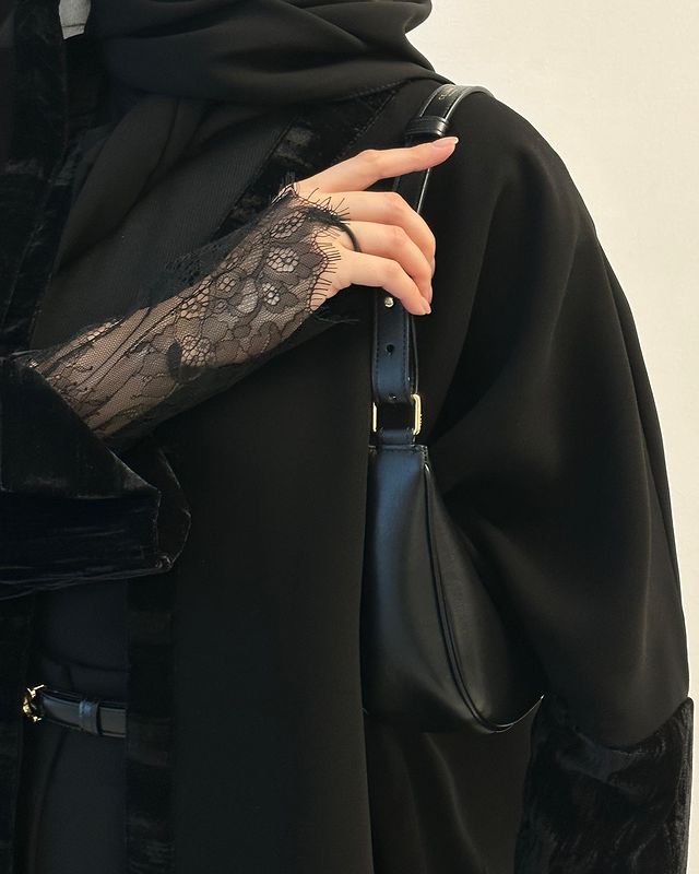 عبايه ملكي نص بشت شتوي