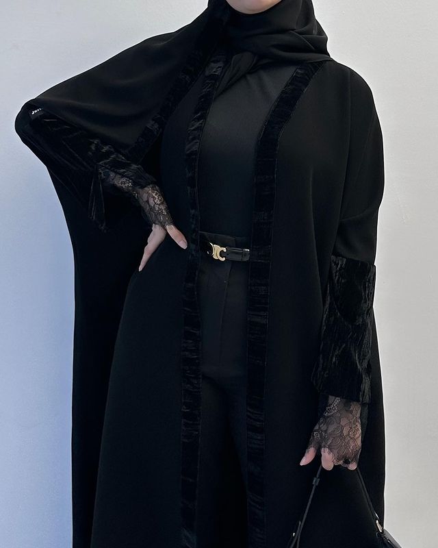 عبايه ملكي نص بشت شتوي