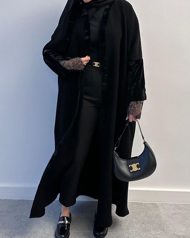 عبايه ملكي نص بشت شتوي