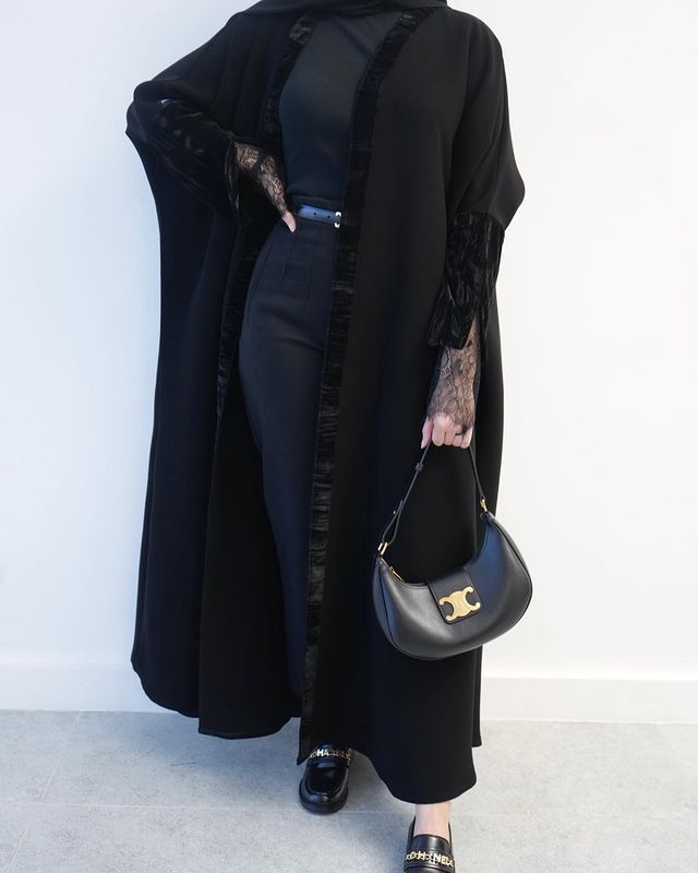 WhatsApp Image 2025-01-25 at 10.30.45 عبايه ملكي نص بشت شتوي