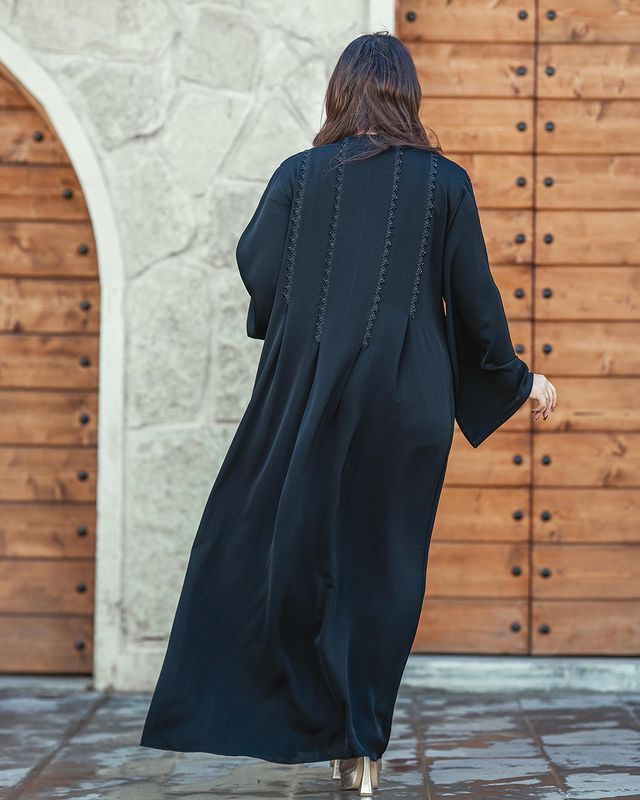 عباية امارتي كسر امام وخلف تحديد شريطه