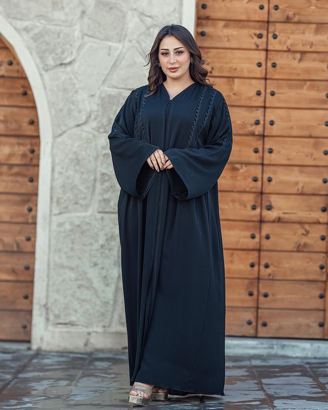 WhatsApp Image 2025-01-25 at 10.45.14 (1) عباية امارتي كسر امام وخلف تحديد شريطه