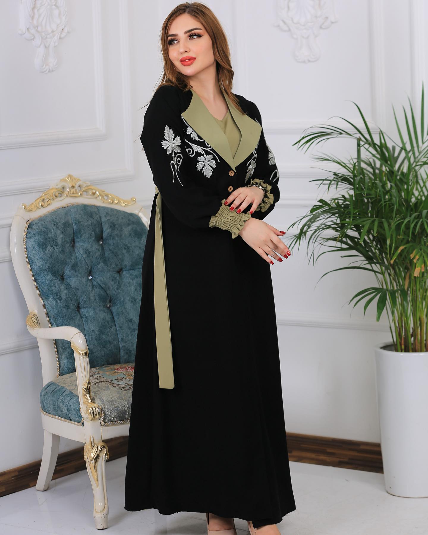 عبايه ملكيه كلاسيكيه انيقه، حزام فستان تطريز مكنيه كم مطاط خفيف