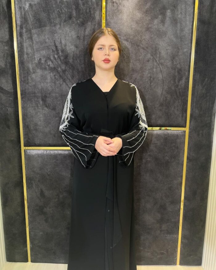 عبايه ملكيه كلاسيكيه انيقه للطلعه كشخه تطريز كتف أنيق