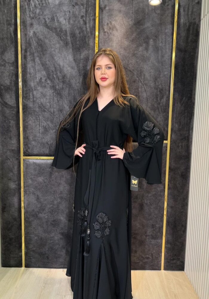 WhatsApp Image 2025-01-25 at 11.36.52 عبايه كشخه للعيد تهبل ورده تطريز يد انيقه