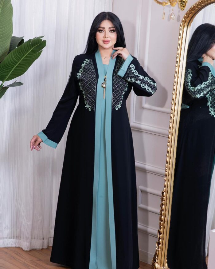 WhatsApp Image 2025-01-25 at 11.52.16 عبايه ملكي تطريز امام مع فصوص سوار فسكي اصلي