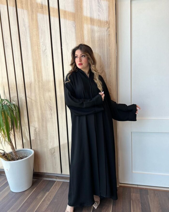 عبايه ساده أنيقه ساتره نص كلوش كم مقلوب