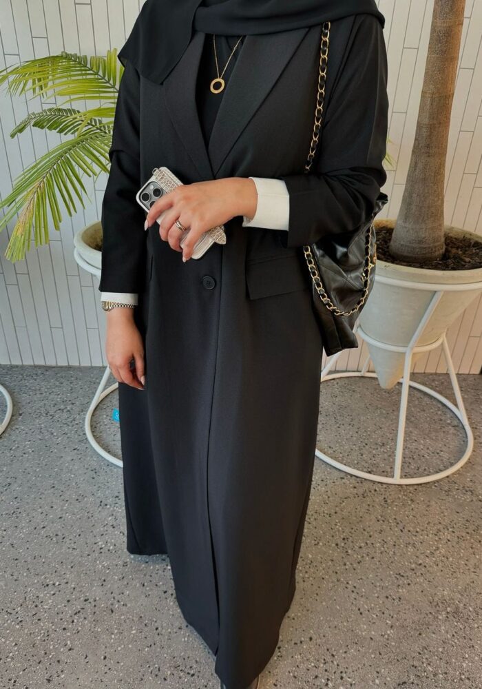 عبايه للدوامات ساده جيوب اماميه كم قلاب، قماش ملكي كريب