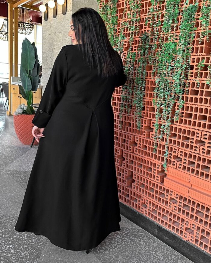 عبايه ملكي كلوش كامل كسره خلف امام قلاب تغطيه الصدر كم ساده