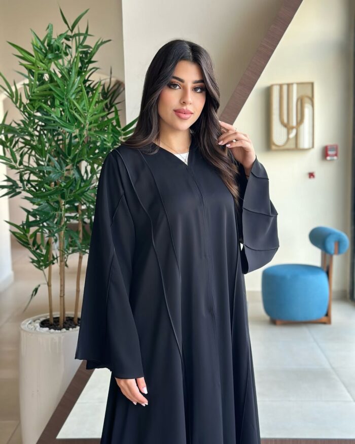 عبايه ملكي نص كلوش ساده دقه خيط كم وسيع