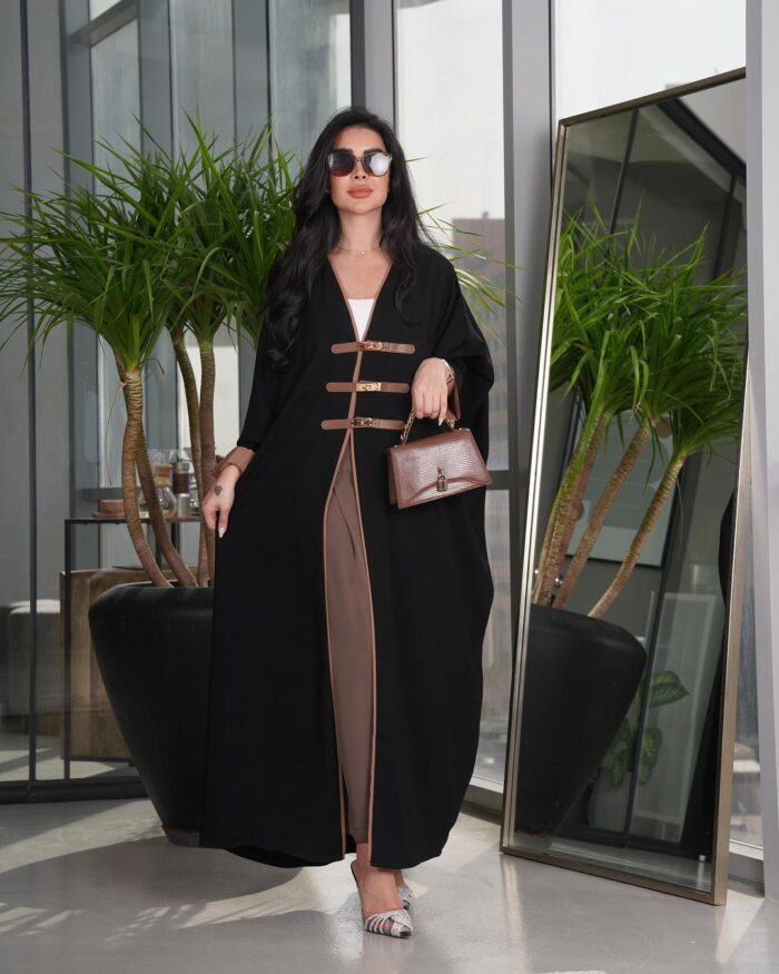 عبايه ملكي بشت تحديد ستان ملون