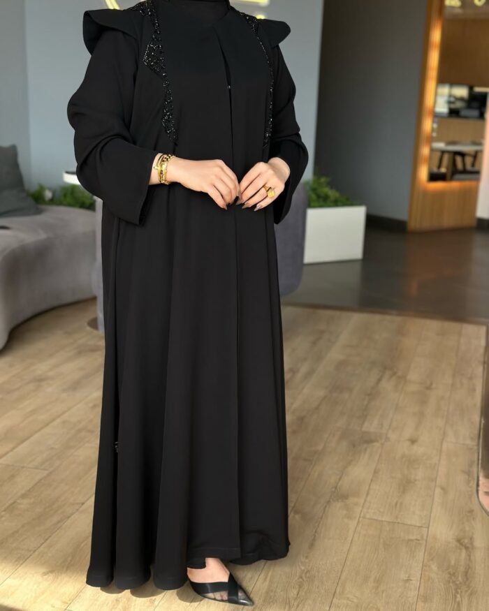 عبايه ملكي نص كلوش تطريز كتف انيقه للكشخه