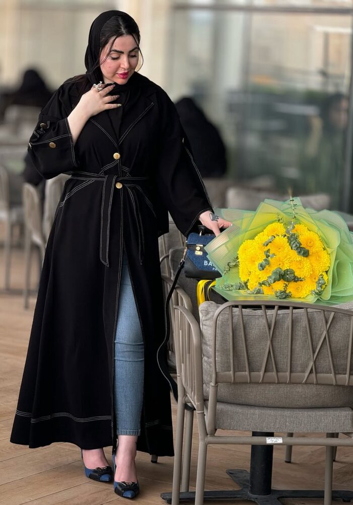 عبايه ملكي حزام دقه خيط فضي القماش نواعم كوري