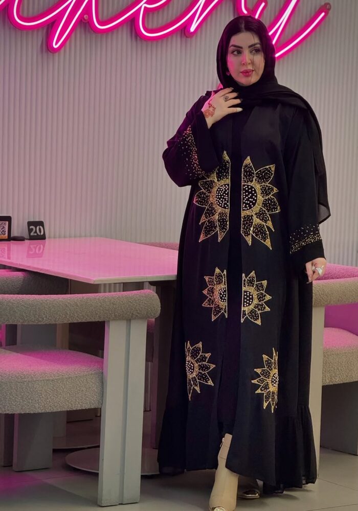 عبايه ملكي تطريز امام مع فصوص ذهبي اانيقه