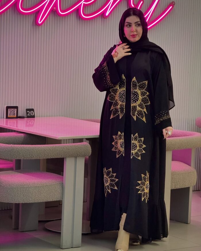 WhatsApp Image 2025-01-25 at 22.42.18 (1) عبايه ملكي تطريز امام مع فصوص ذهبي اانيقه