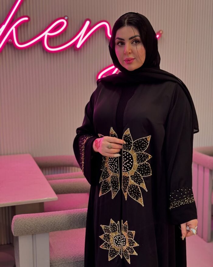 WhatsApp Image 2025-01-25 at 22.42.18 (3) عبايه ملكي تطريز امام مع فصوص ذهبي اانيقه