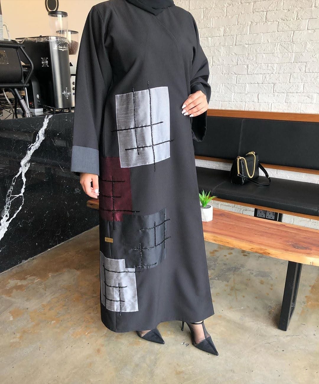 عبايه ملكي تطريز امام مربعات لف أنيقه للطلعه لف