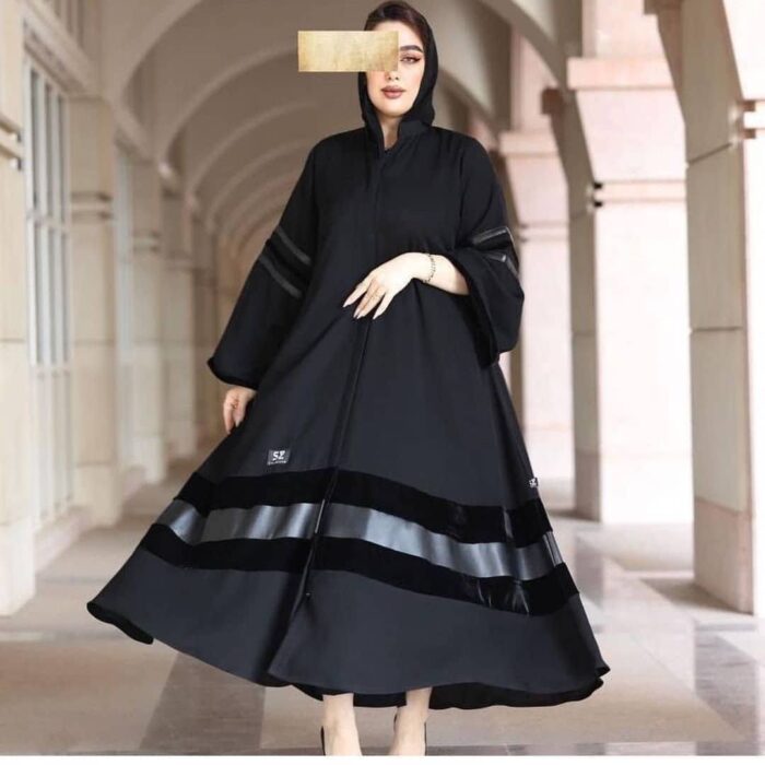 عبايه ملكي كلوش كامل أنيقه شتويه تحديد مخمل مع ستان كوري