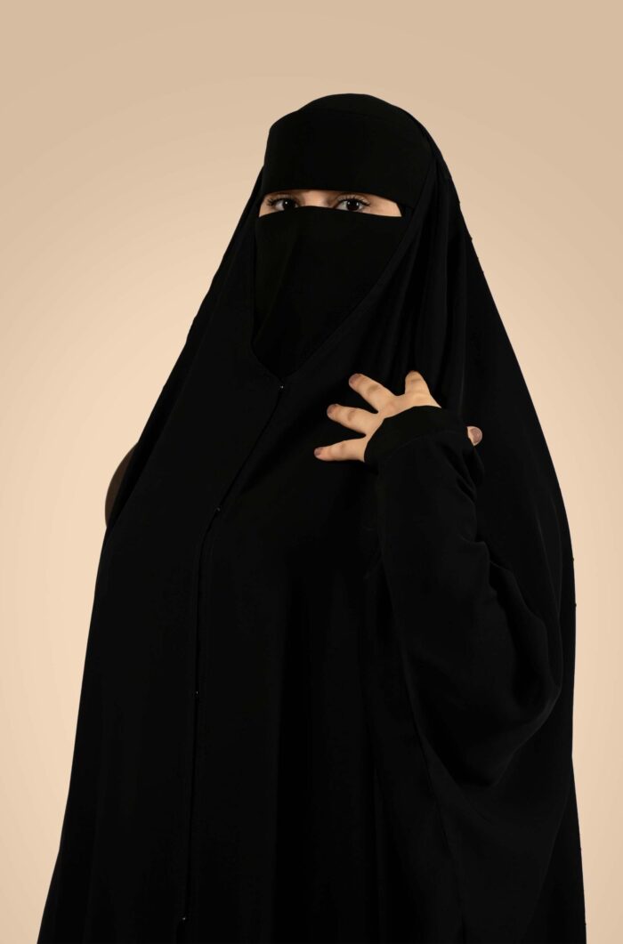 عبايه ملكي مقفله راس كم  جديده كلاسيك