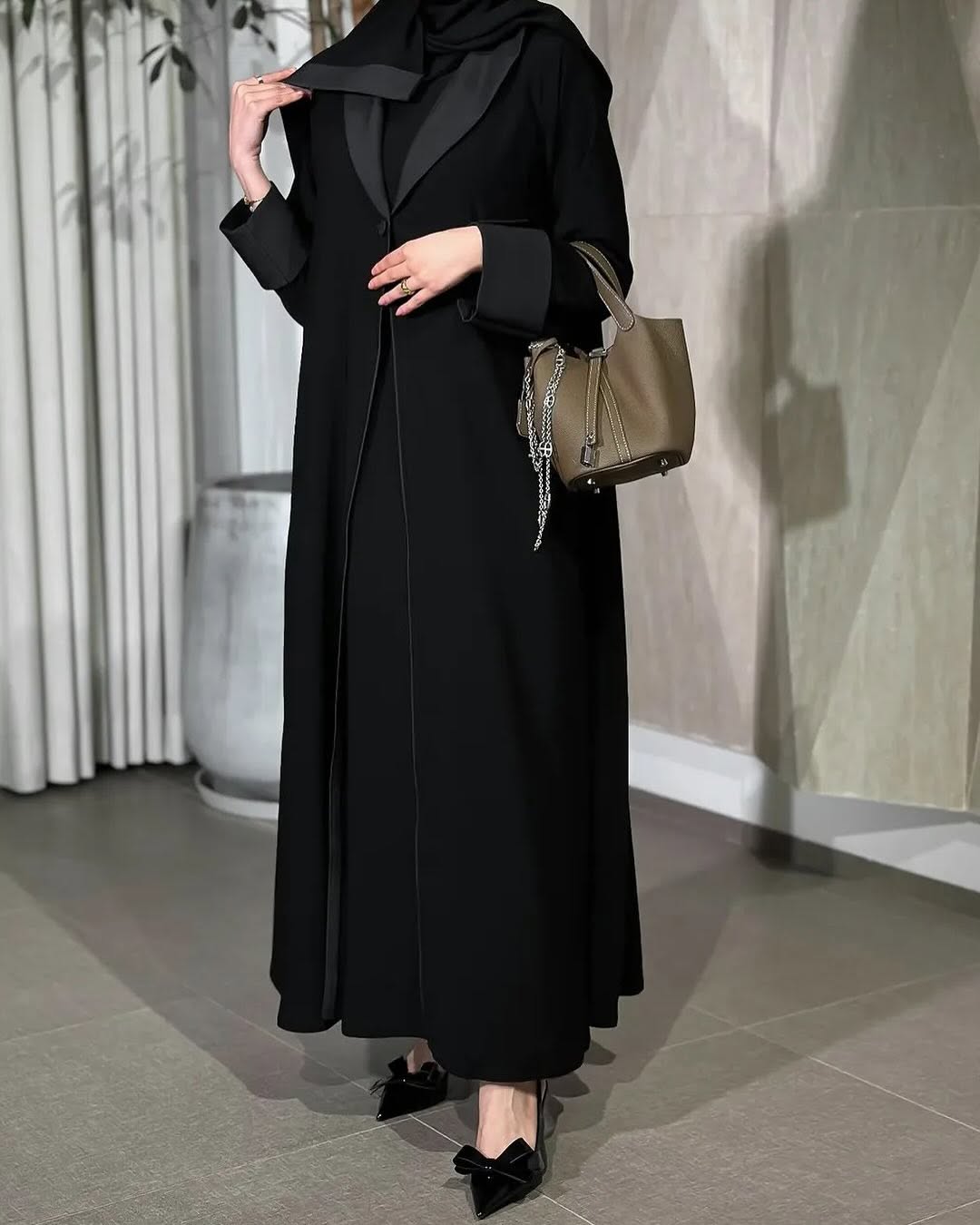 عبايه نص كلوش ملكي قطعتين للدوام انيقه ومرتبه