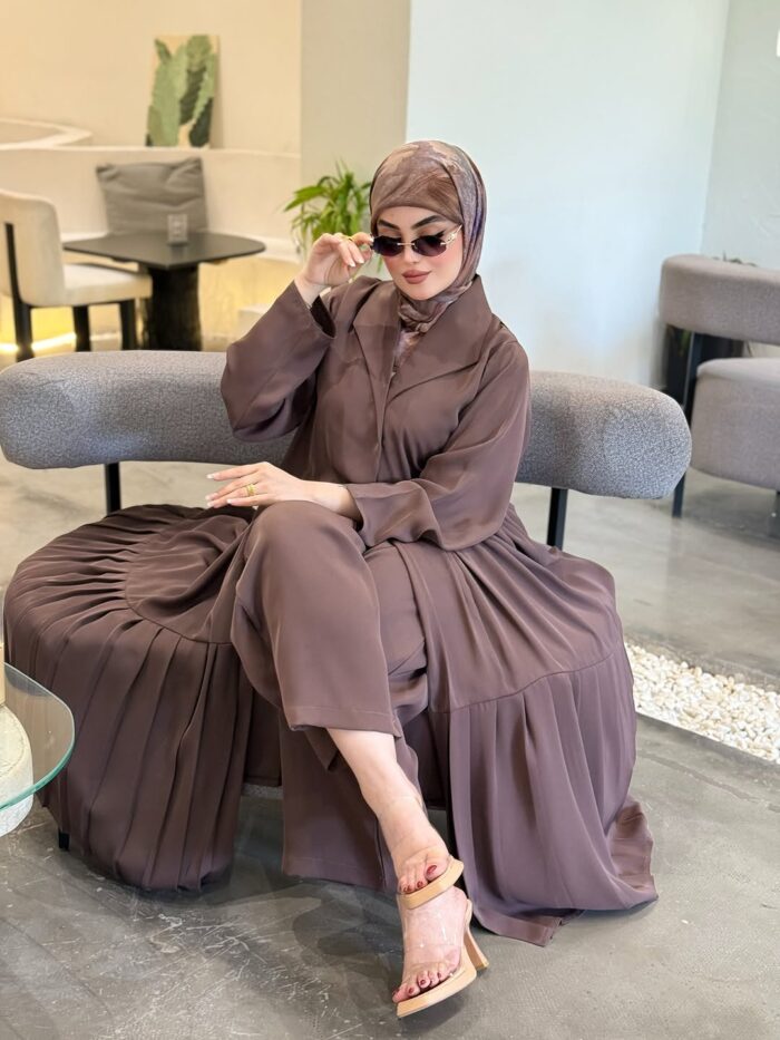 عبايه ملكي ملونه كسر أنيقه للسفر