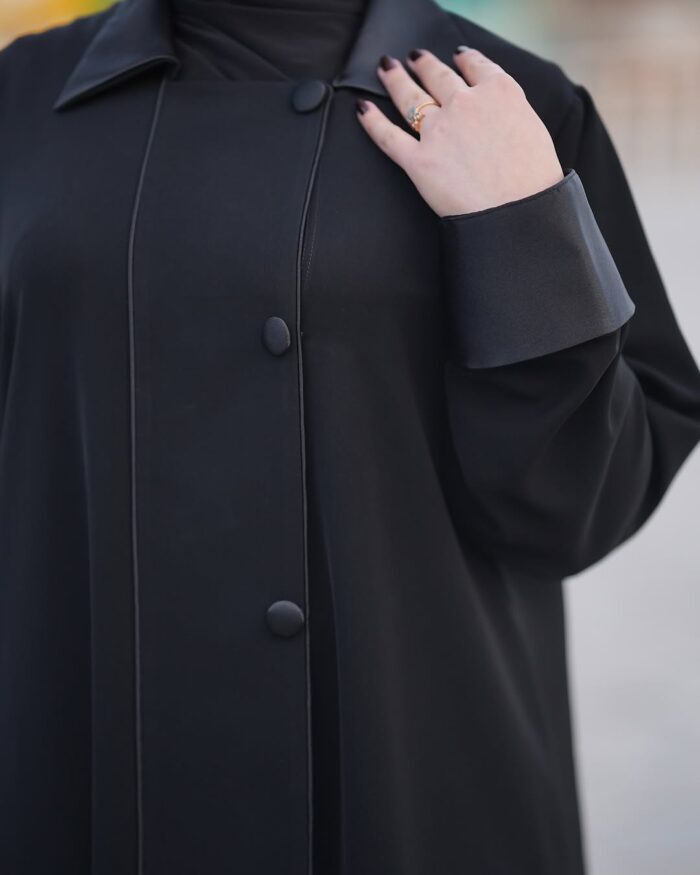 عبايه نص كلوش ساده أنيقه للدوامات