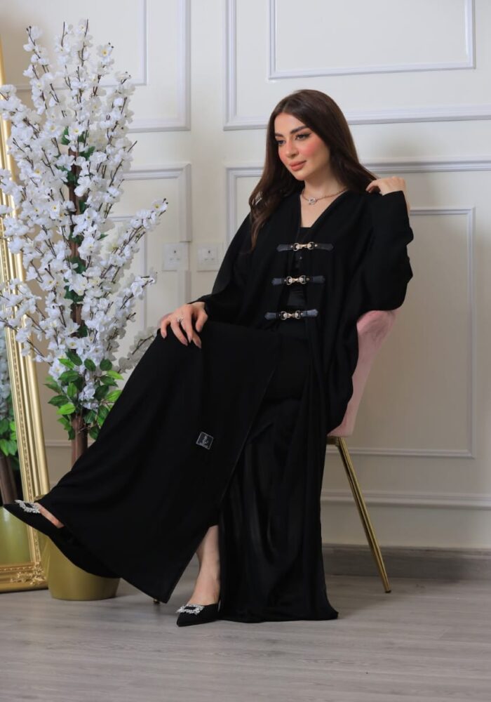 عبايه أنيقه صيفيه نص بشت قطري