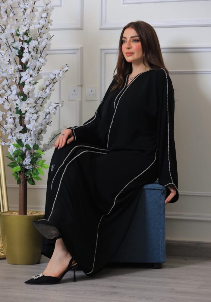 عبايه ملكي تطريز جنب فضي كشخه للطلعه