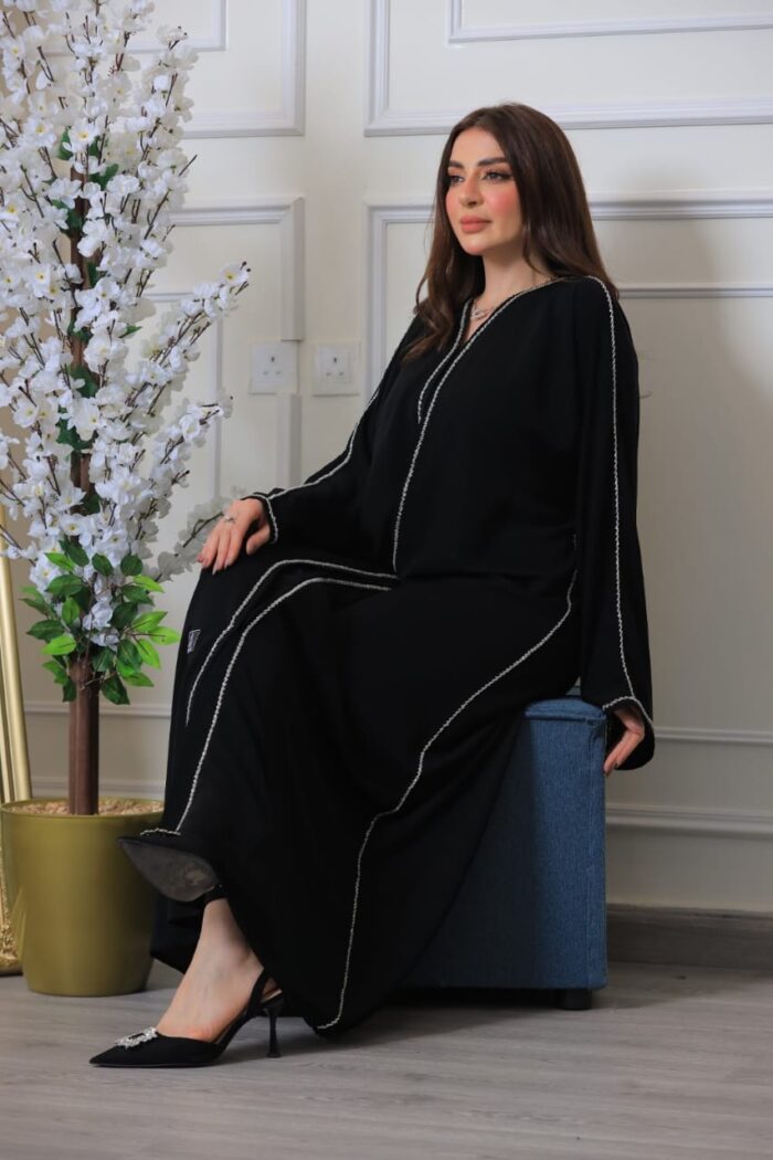 عبايه ملكي تطريز جنب فضي كشخه للطلعه