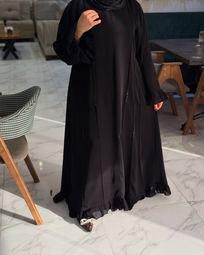 عبايه ملكي نص كلوش مطرز