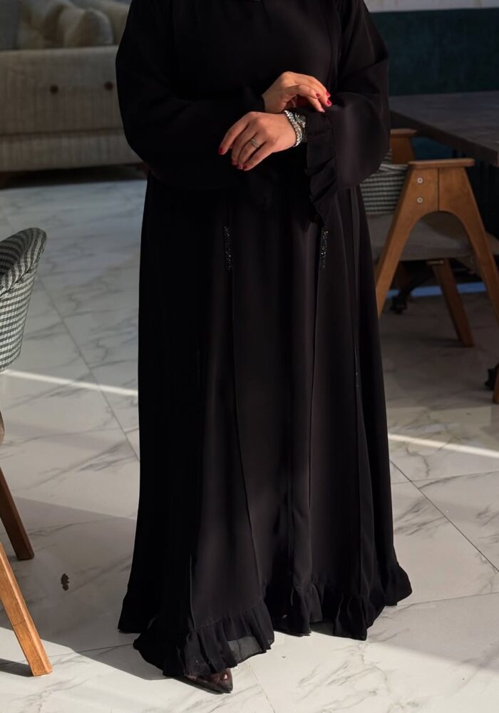 عبايه ملكي نص كلوش مطرز