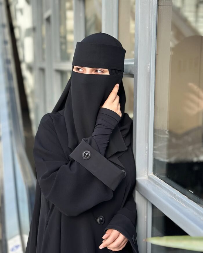 عبايه نص كلوش تهبل جيوب مخفيه انيقه