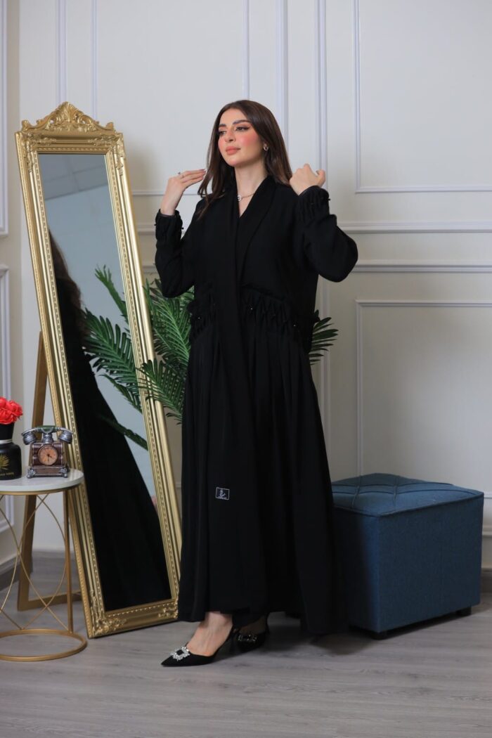 عبايه أنيقه صيفيه كسر مطرزه