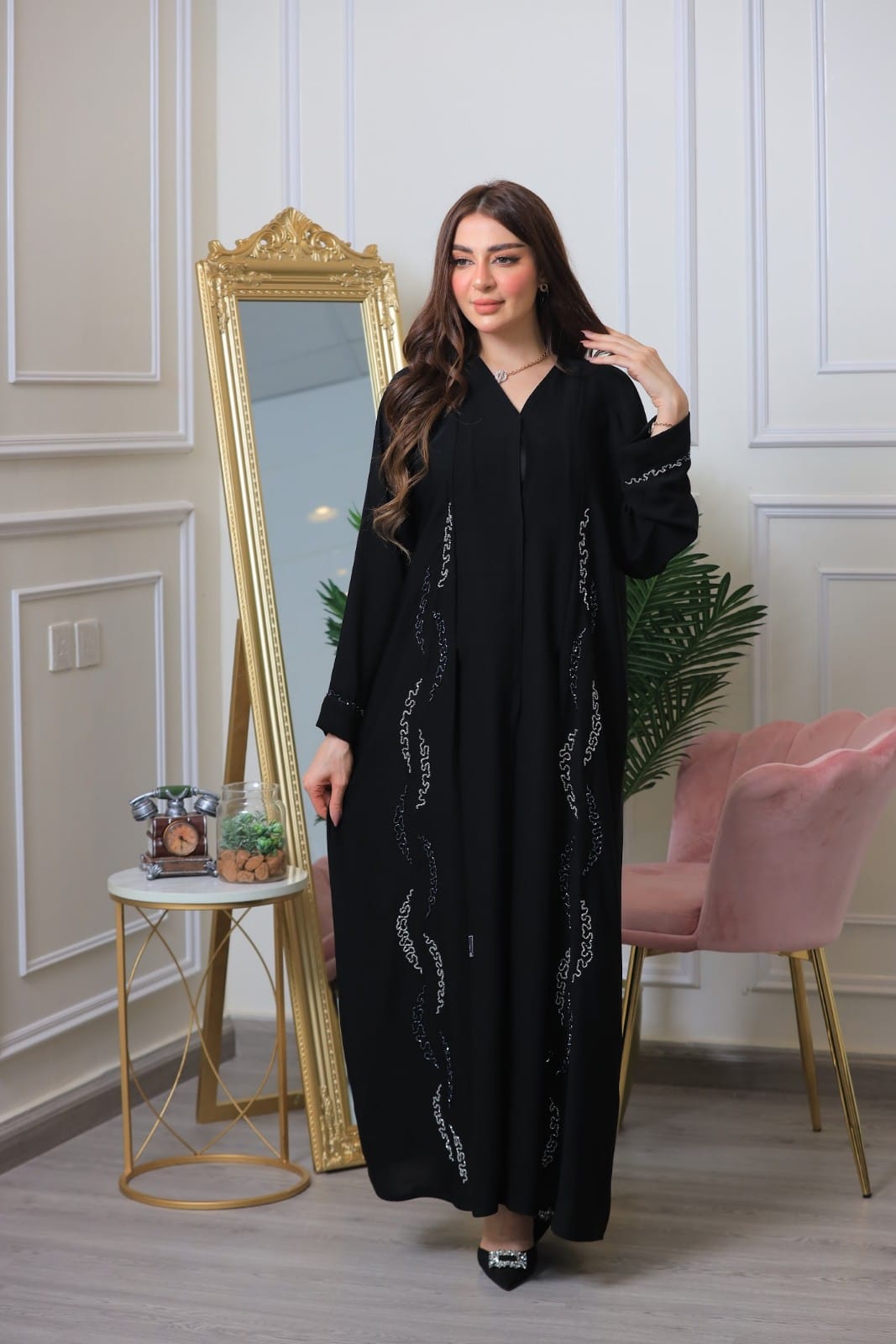 عبايه مرتبه تطريز أنيقه جدا