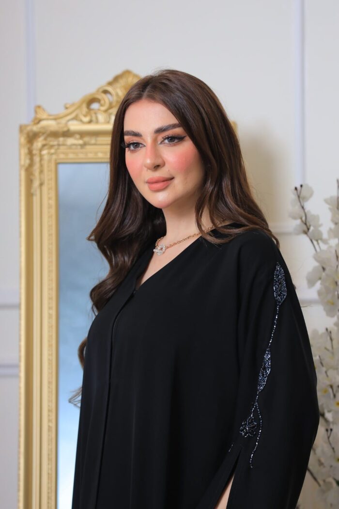 عبايه أنيقه صيفيه للطلعه كشخه