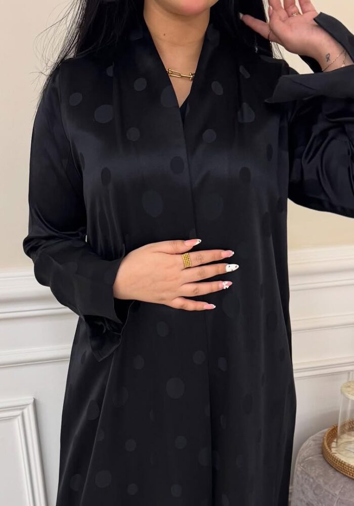 عبايه ملكي صيفه أنيقه للطلعه نص كلوش لف