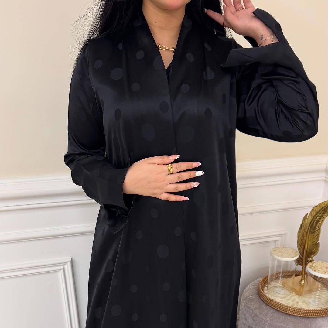 عبايه ملكي صيفه أنيقه للطلعه نص كلوش لف