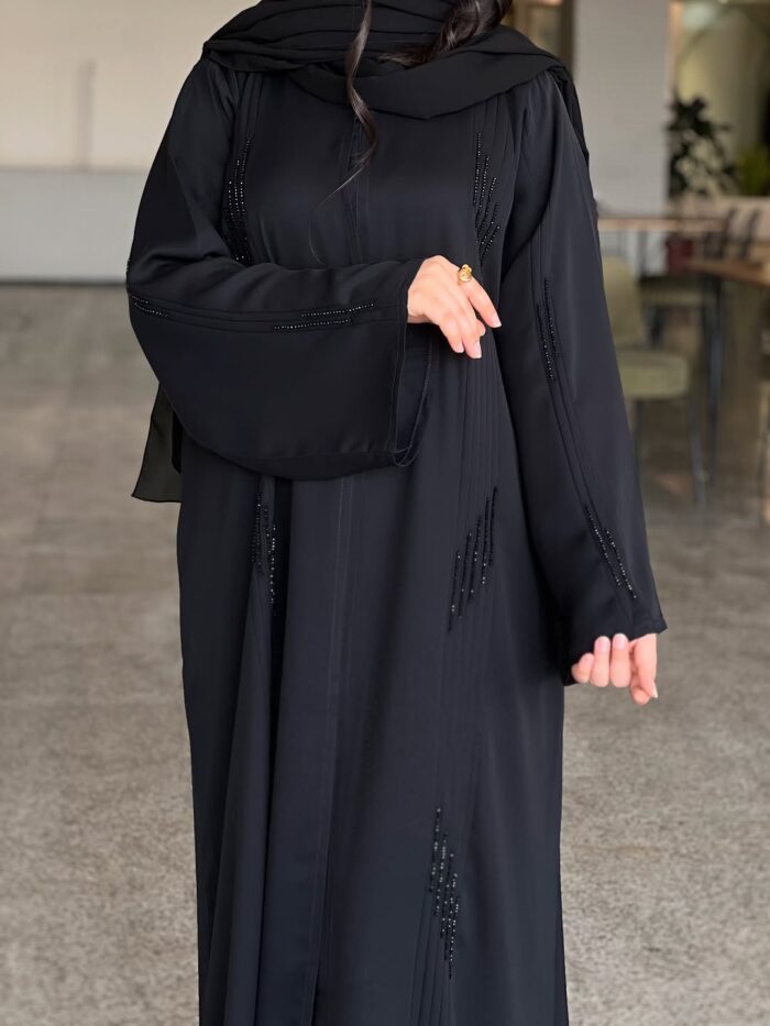 عباية ملكي انيقه للطلعه قماش انترنت