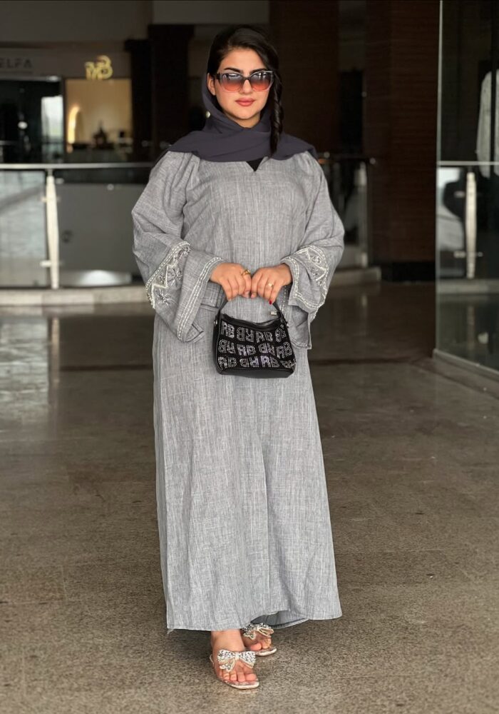 عباية للسفر انيقه قماش بارد