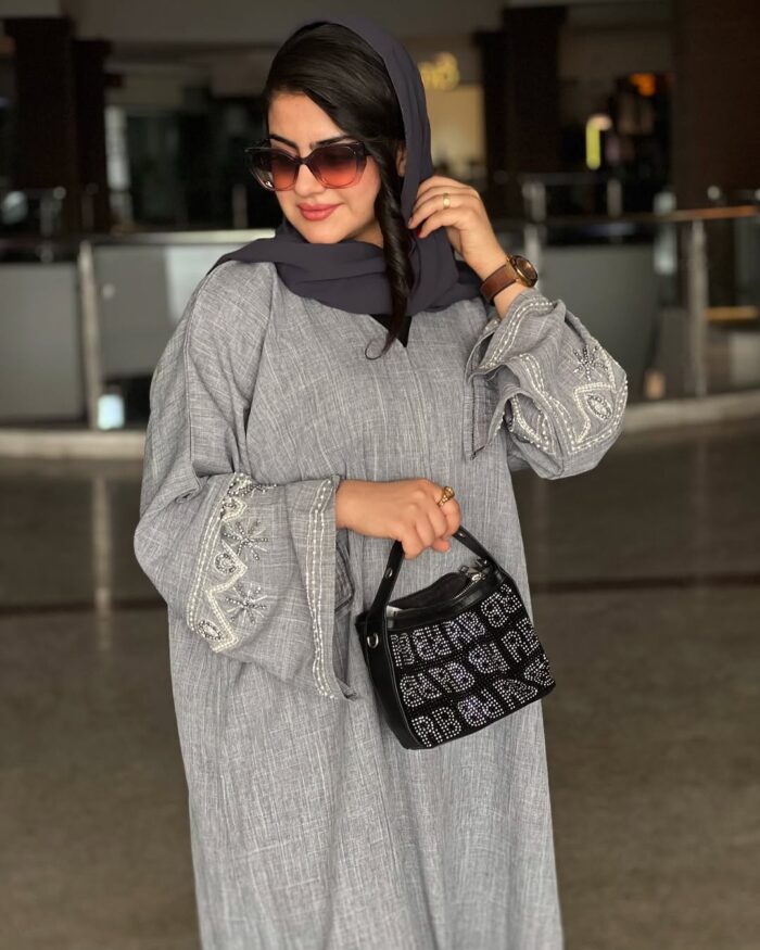 عباية للسفر انيقه قماش بارد