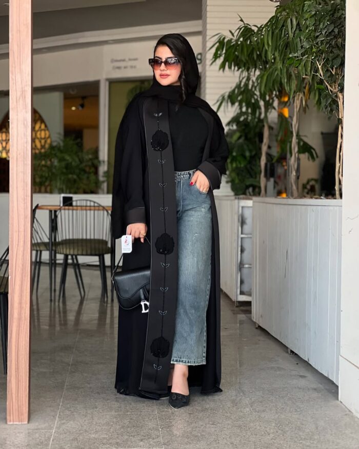 عباية نمبر ون للطلعات اليومية قماش ملكي