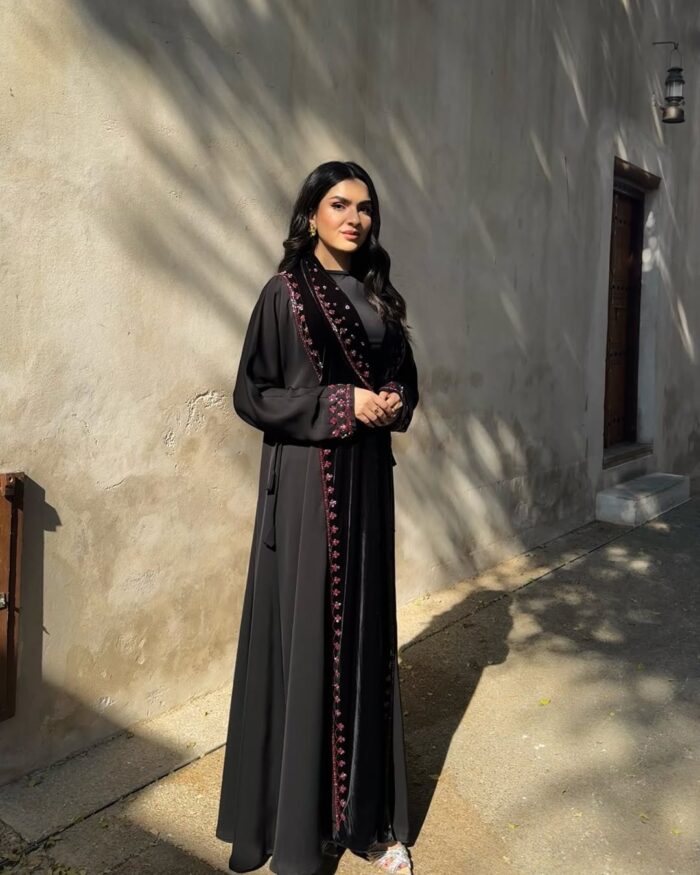 WhatsApp Image 2025-06-29 at 12.10.27 PM عبايه كشخه للمناسبات والطلعات