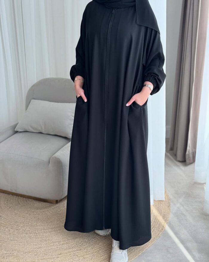 WhatsApp Image 2025-12-10 at 1.24.04 AM عبايه نص كلوش جيوب مخفيه سحاب امام كم مطاط خفيف