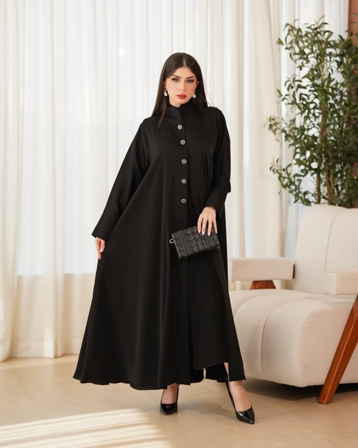 WhatsApp Image 2025-12-12 at 6.58.57 PM (1) عباية كلوش أنيقه مررررررره