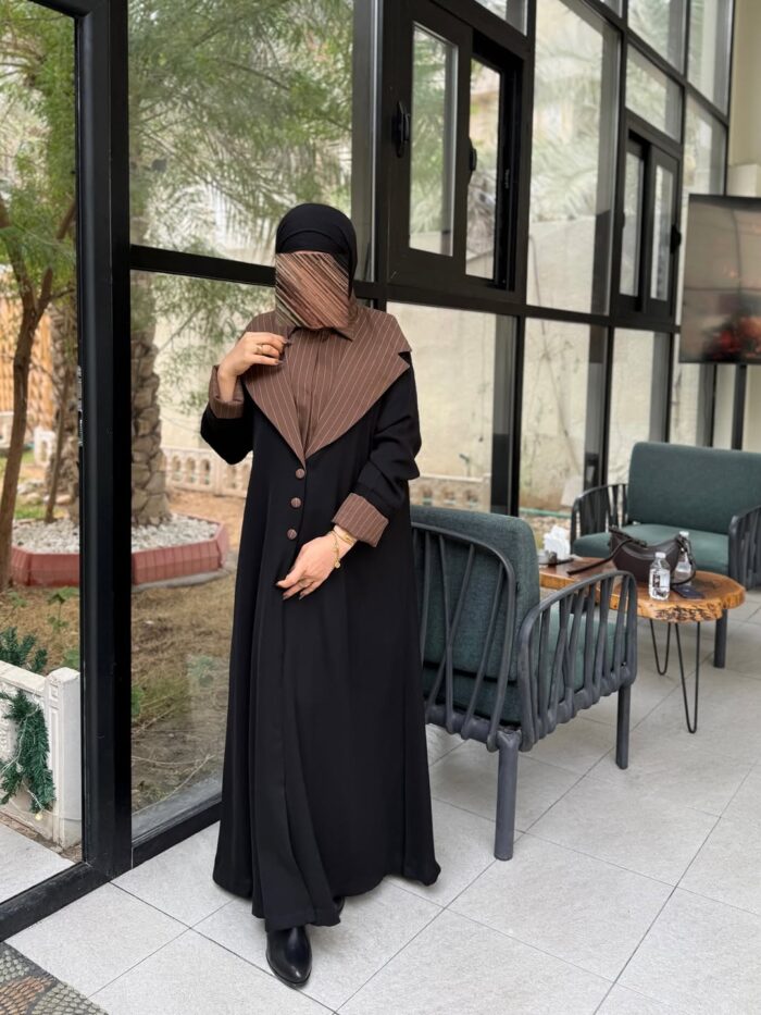 عباية بتصميم أنيق وانسيابي للسفر