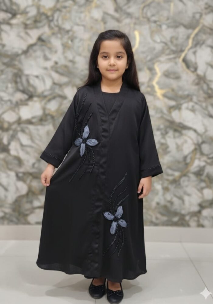 عباية بناتي أنيقه مطرزه ملون