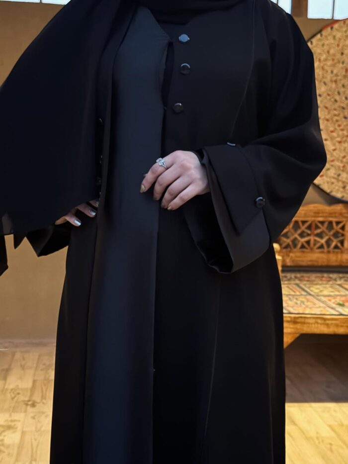 عباية كلوش أنيقه كم مربع القماش ملكي نواعم