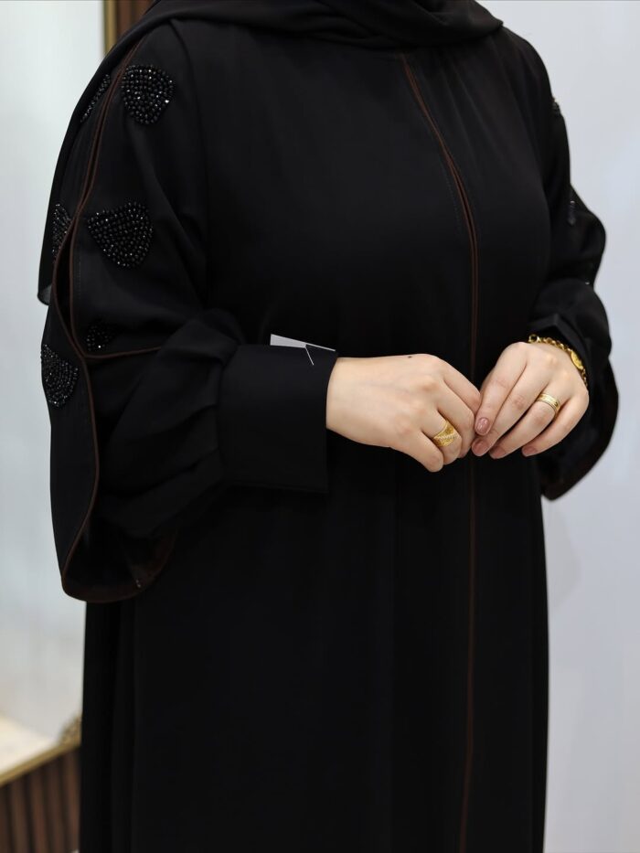 عباية نص كلوش انيقه مطرزه فصوص سوار فسكي اصلي