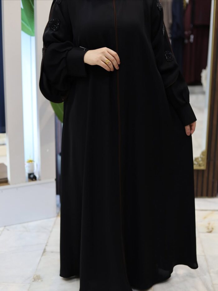 عباية نص كلوش انيقه مطرزه فصوص سوار فسكي اصلي