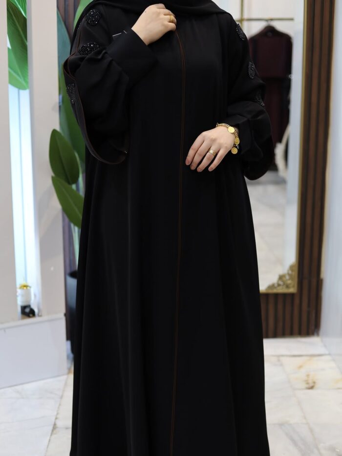 عباية نص كلوش انيقه مطرزه فصوص سوار فسكي اصلي